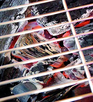 Rošt a dřevěné uhlí (MOUNTFIELD)